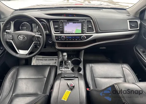 2017 Toyota Highlander Xle z USA, uszkodzony, nr VIN 5TDJZRFHXHS449349